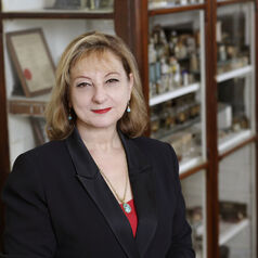 Betty Chaar's avatar